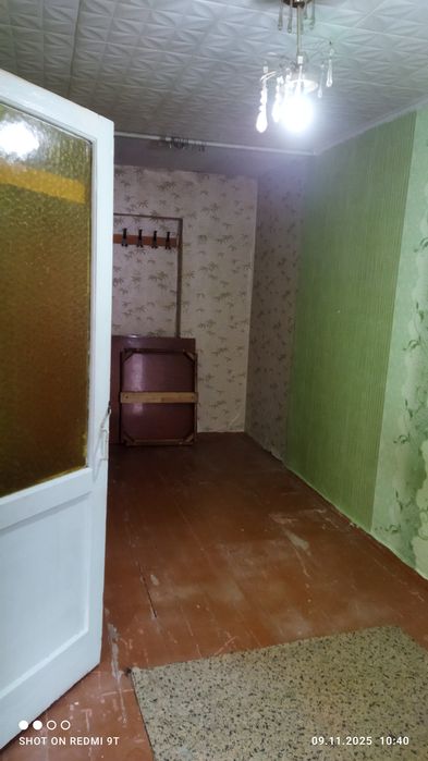 Продается 2х ком в районе аблакетка.блакетке ,на 2 этаже с балконом  3