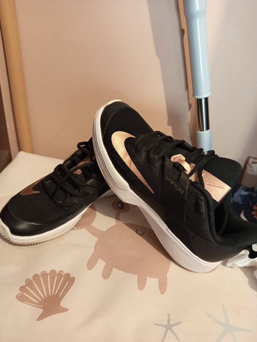 Маратонки  Nike и Adidas