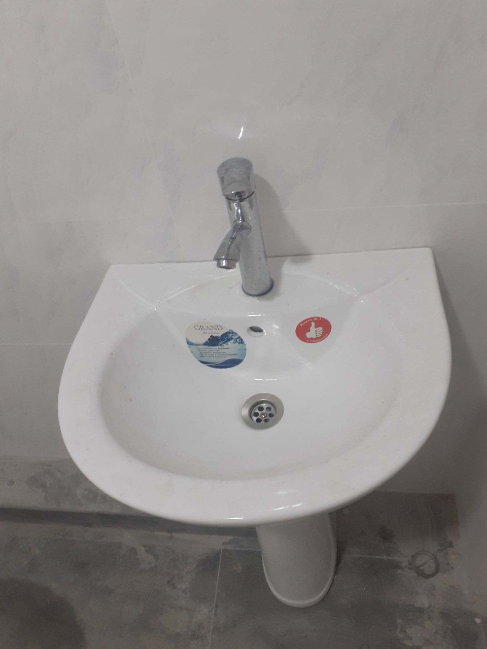 Продам ванна унитаз
