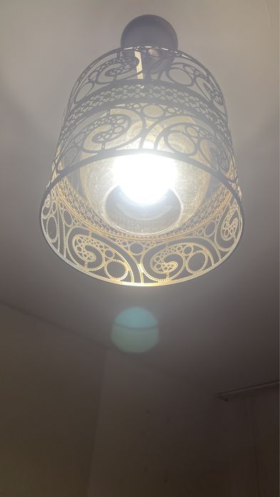 Продается люстра