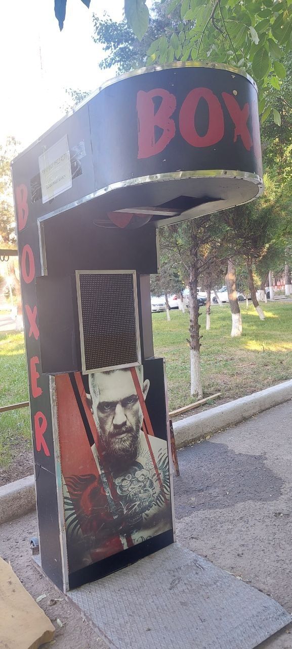 Udarnik sotiladi.