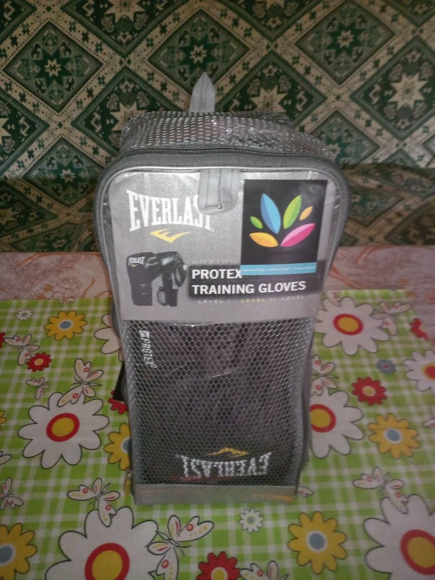 Боксови ръкавици Everlast-Protex-Training-Gloves