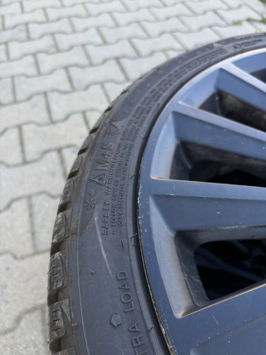 Jante aliaj 18 cu anvelope de iarna R18/225/40