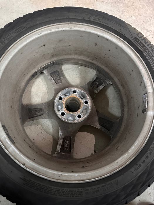 Продавам комплект гуми с джанти CMS