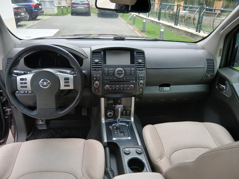 Nissan Pathfinder 2012 7 locuri automat 3.0 L diesel extra full impeca