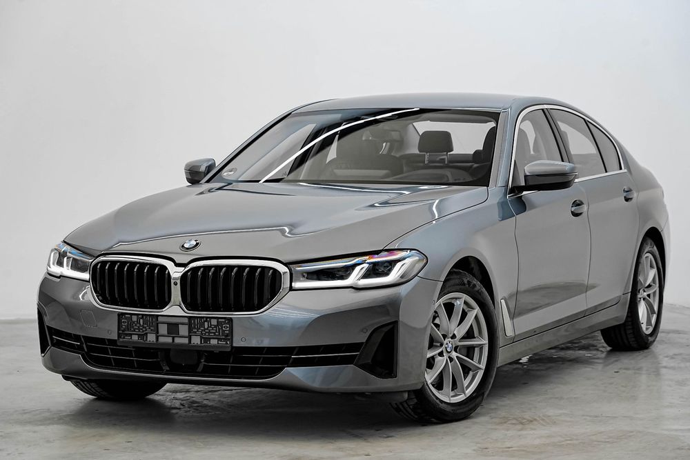 BMW Seria 5 BMW 520 xd far laser