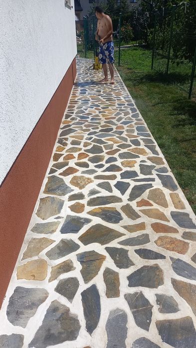 Piatră naturala nuanțe diferite