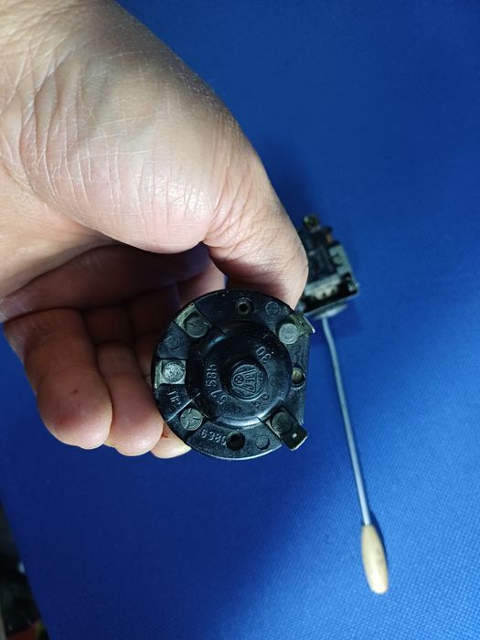 Intterupatoare  masini oldtimer vechi. Sunt testate