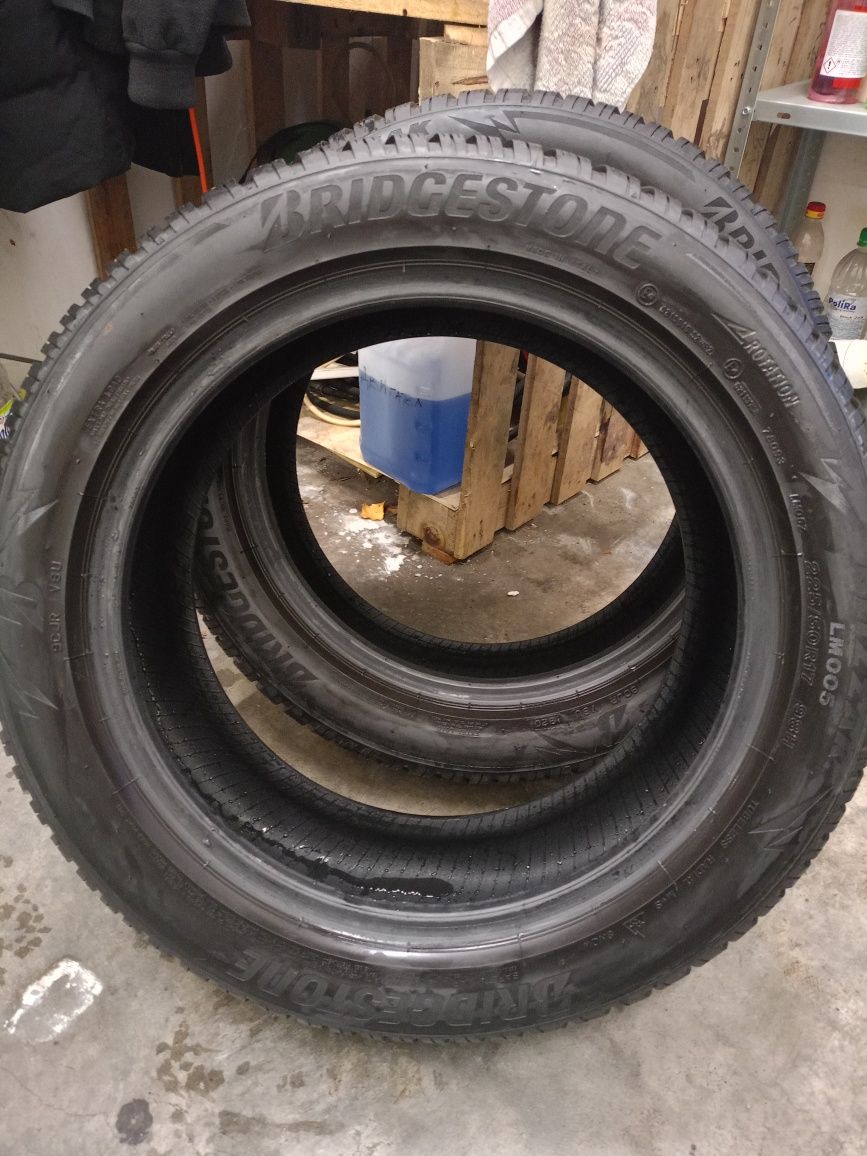 Bridgestone 225 50 17 Зимни