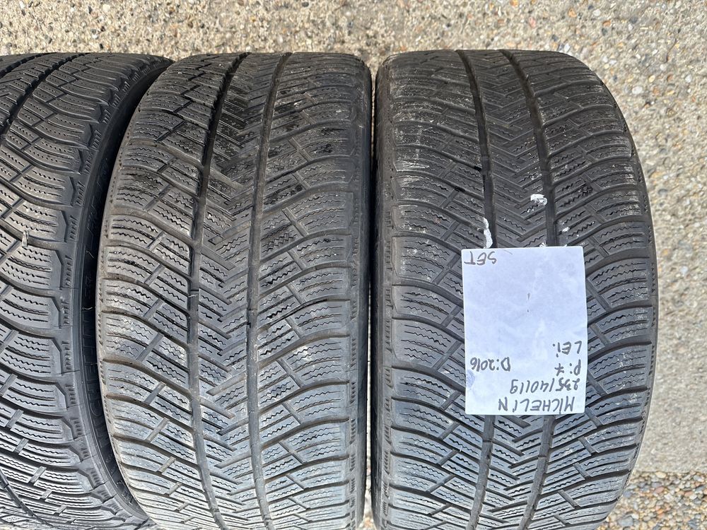 Anvelope iarna 235/40/19 Michelin