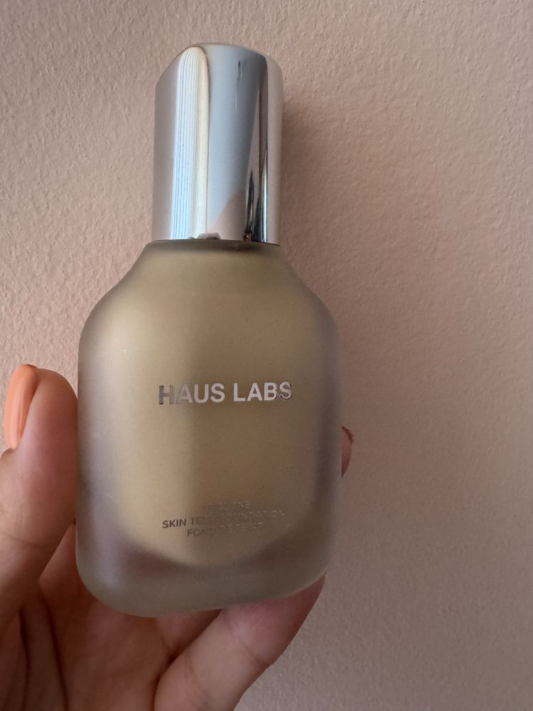 Haus Labs фон дьо тен