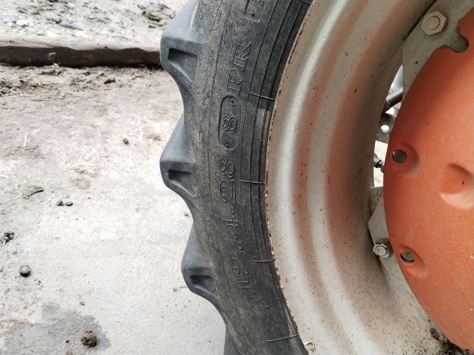 Vand cauciucuri de 445