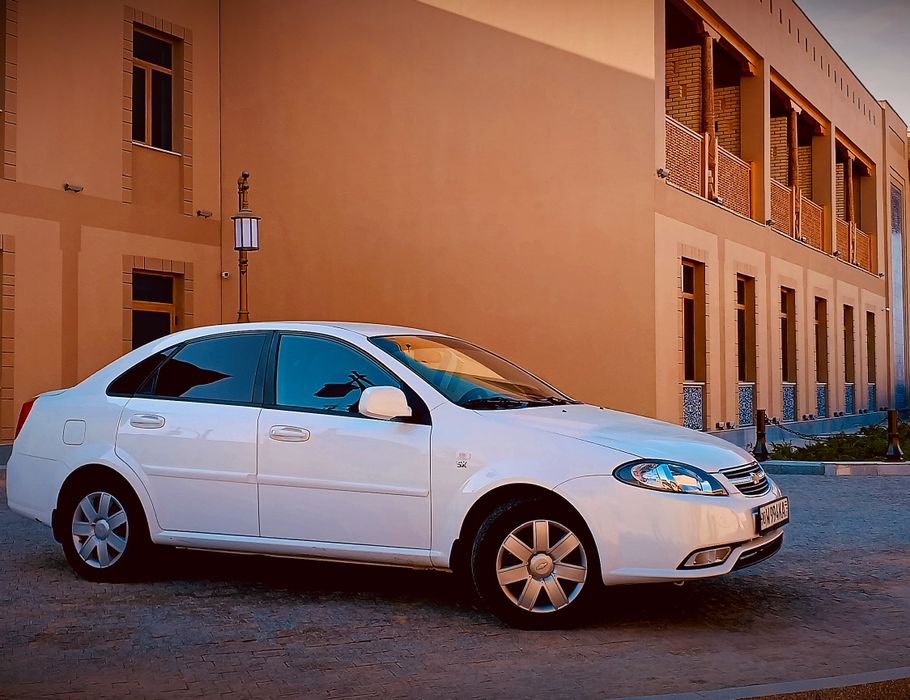 Жентра механика 2022 йил 100 000 км юриган, краскаси тоза родной,.