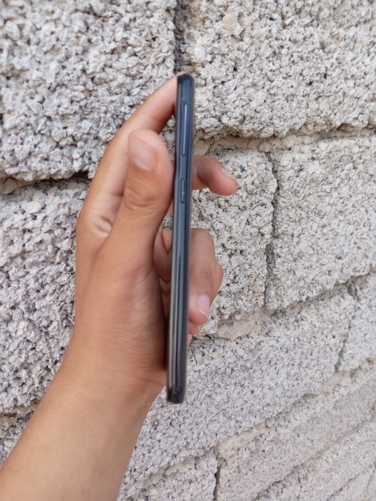 Samsung A40 4/64gb ideal xolatda Самсунг А40 4/64 гб в идеальном
