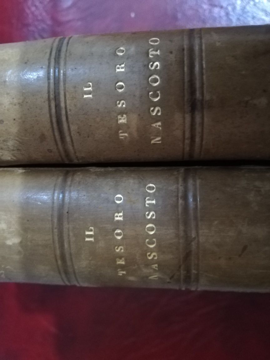Cărți foarte vechi de colecție