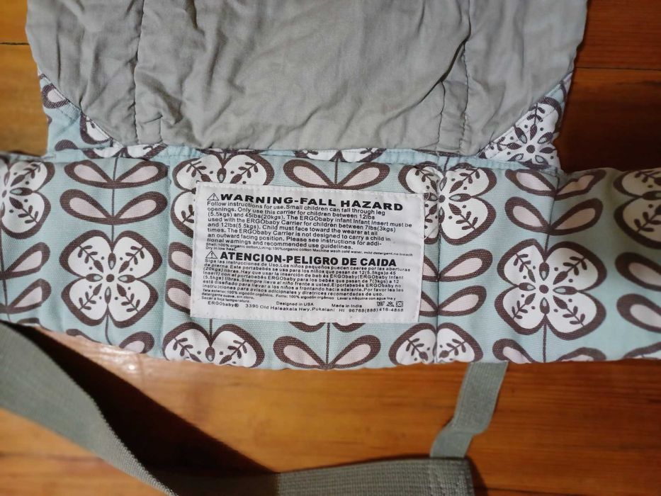 Кенгуру Ergobaby Petunia Pickle Bottom