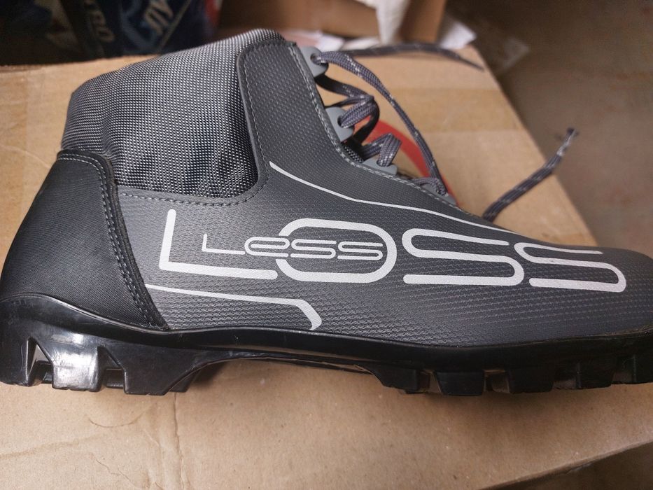 Лыжи, палки, ботинки