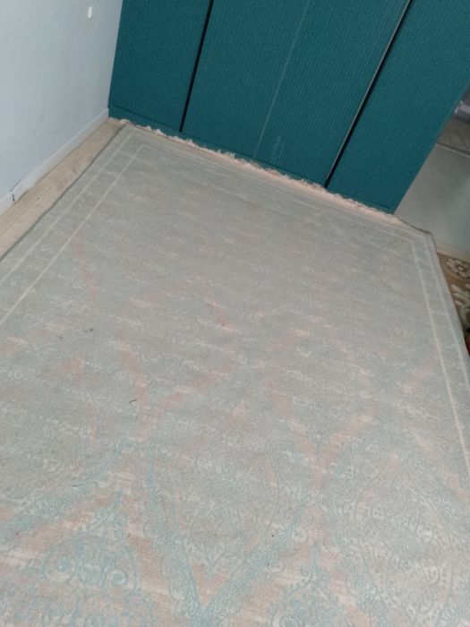 Ковер 3 х 3 хорошем состоянии