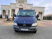 Camionetă Mercedes Sprinter