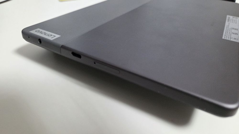 Tableta Lenovo M10 32Gb și slot SIM