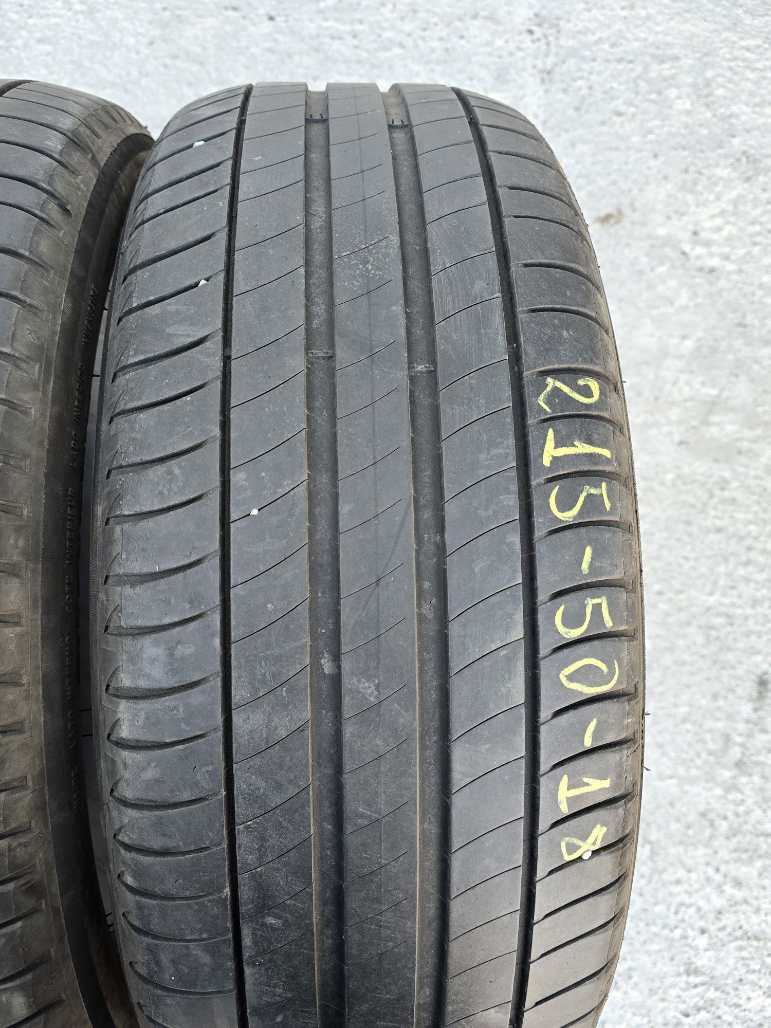 2 Броя 215/50/18 Michelin 5,2mm 2020DOT