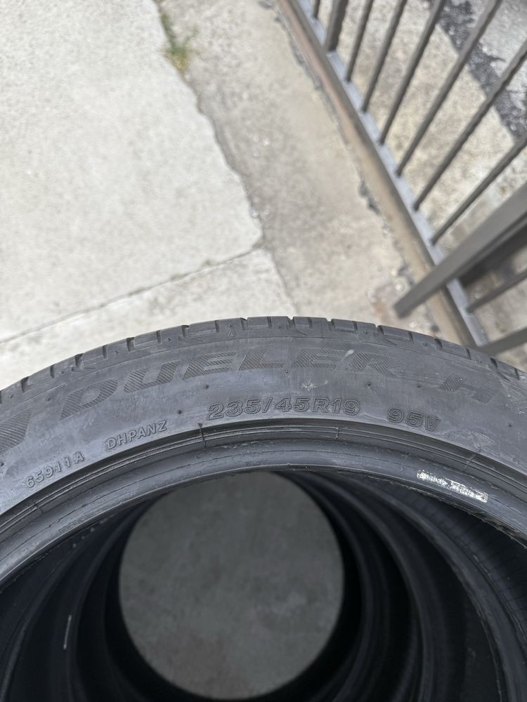Летни гуми 19* Bridgestone 235/45R19