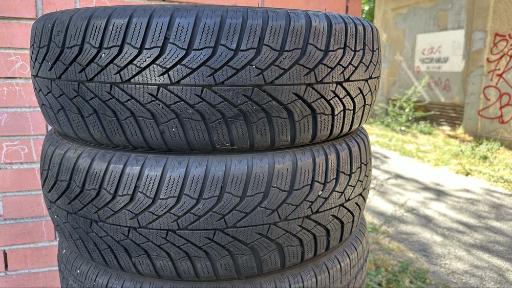 Продавам 2бр. Зимни гуми 185/65/15 Kumho