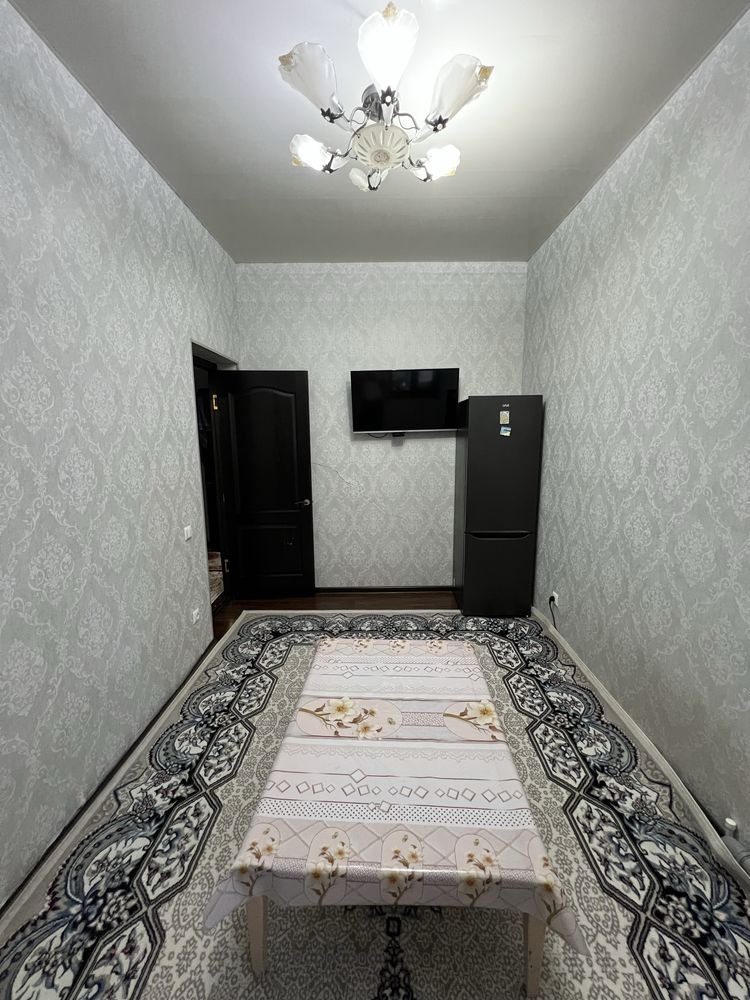 Продаётся. Карасу 6, рядом с рынком Авайхон, 2/2/3