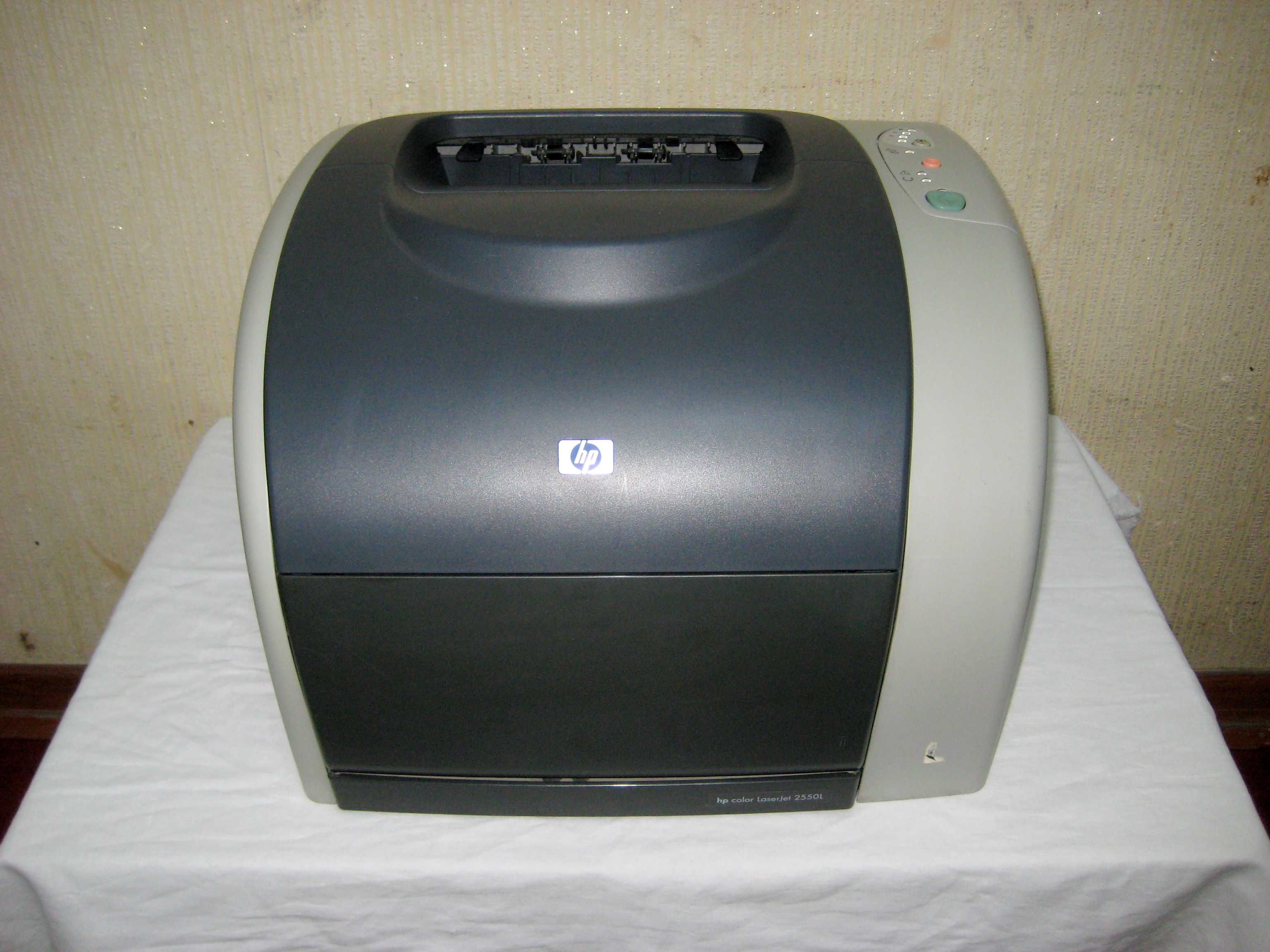 Цветной лазерный принтер HP2550L работает но надо менять одну картридж