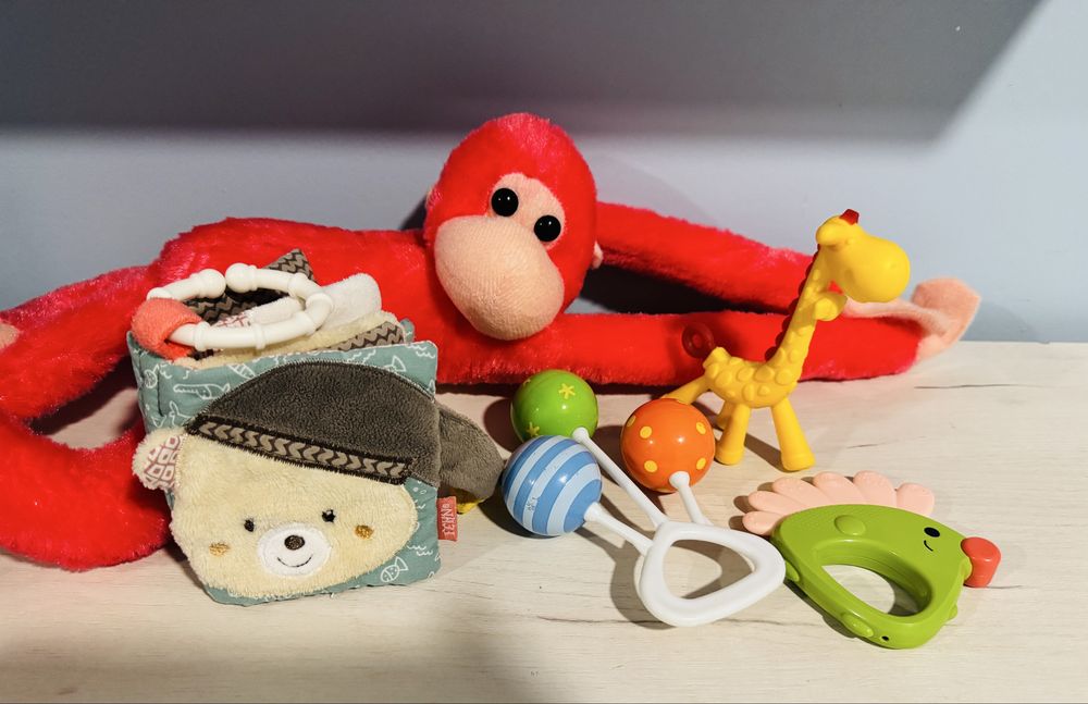 Лот     играчки бебешки