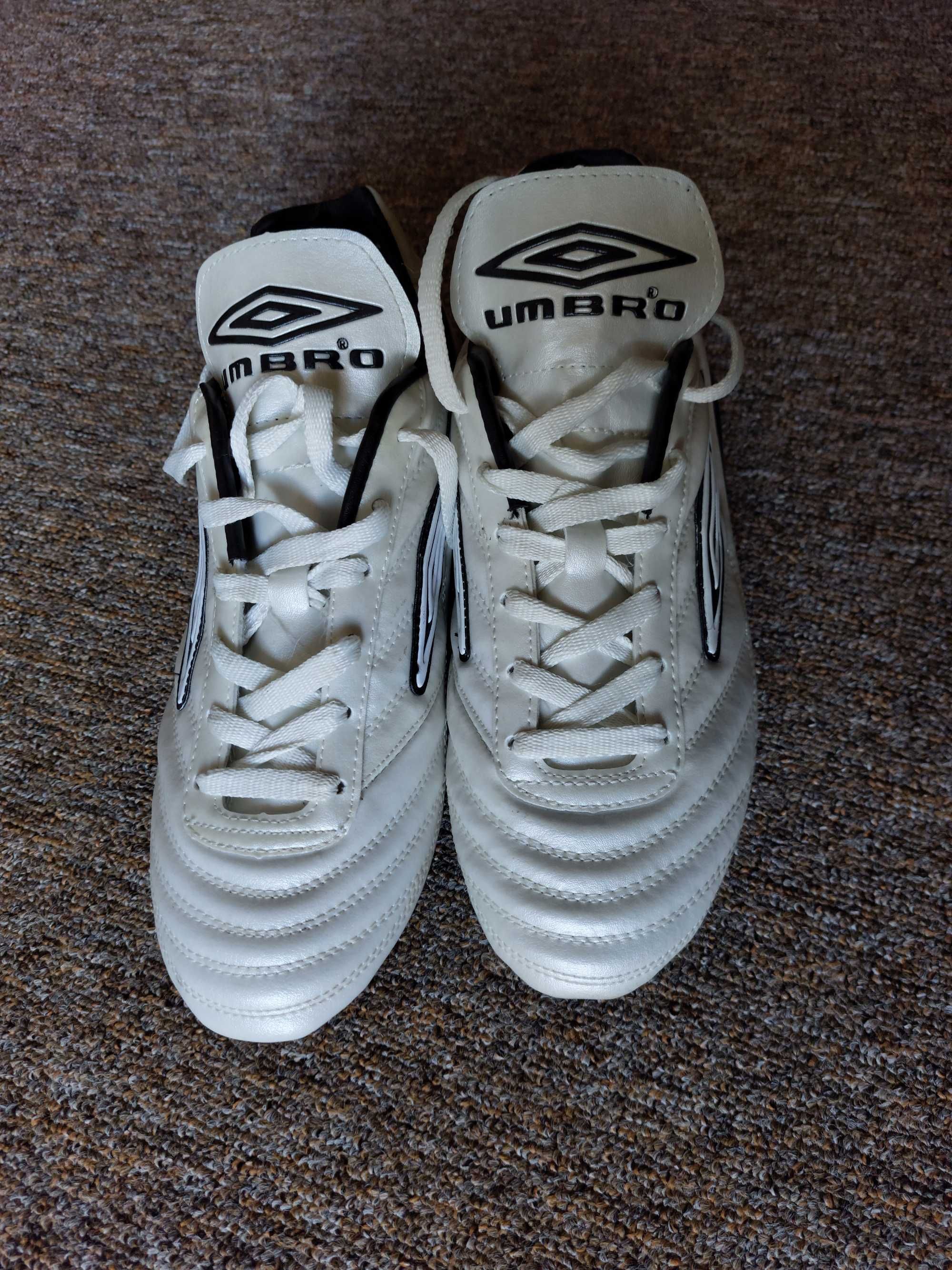 UMBRO Бутонки за футбол 41 EU Безплатна доставка