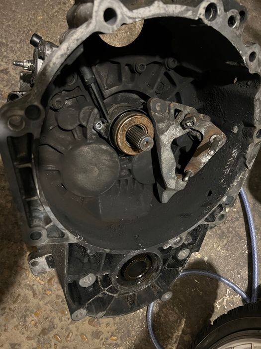 Скоростна кутия от Golf 5 2.0 140 4x4