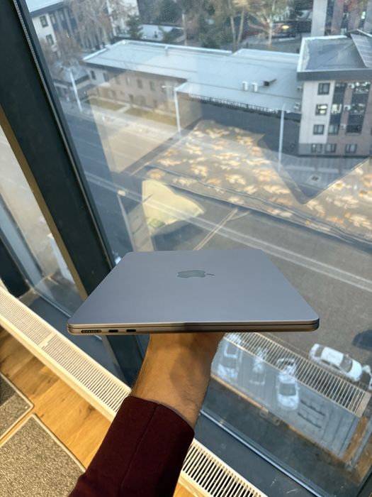 Mac book air m2 8/256