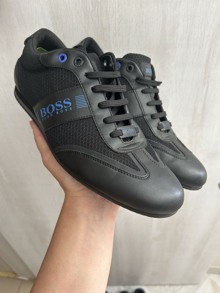 Официялни мъжки обувки Boss и Versace Jeans