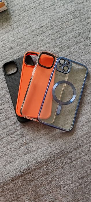 Vând huse iPhone 15 +