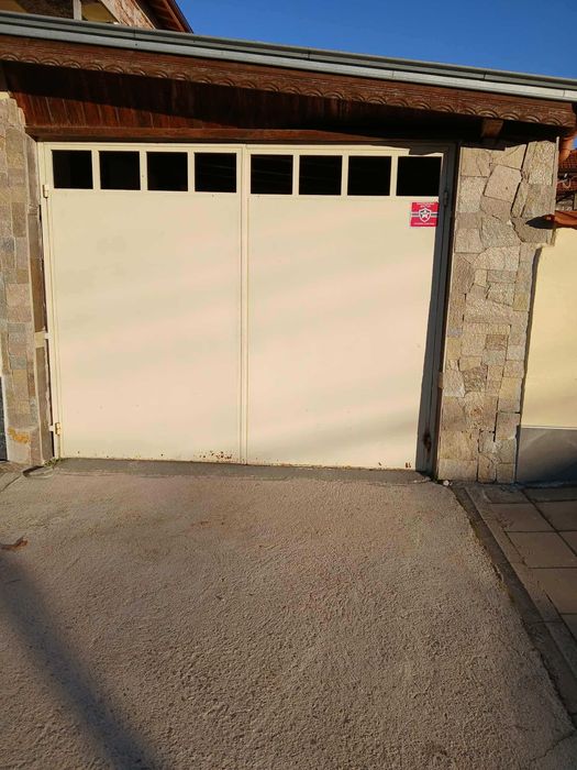 ГАРАЖНА ВРАТА / Метална врата