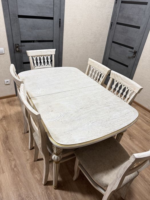 Раздвижной обеденный стол (6 мест)