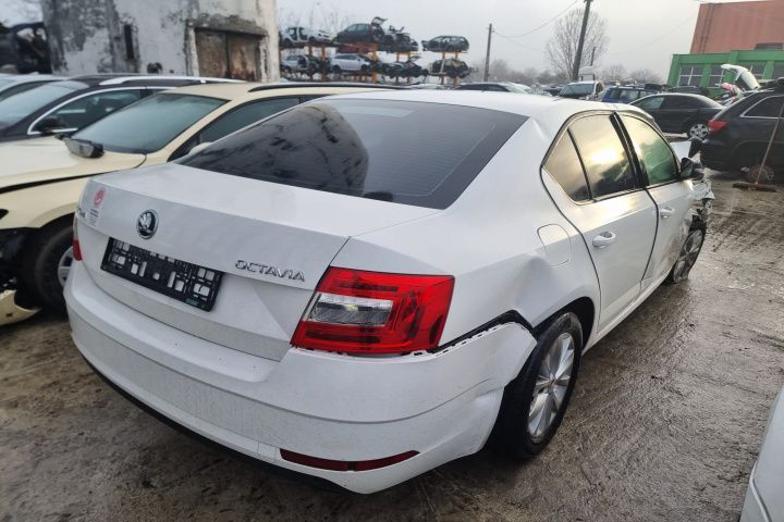 aripa usa portiera stanga dreapta motoras stergatoare Skoda octavia 3 motor 1.6tdi Dezmembrez