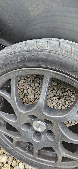 Продавам джанти с гуми