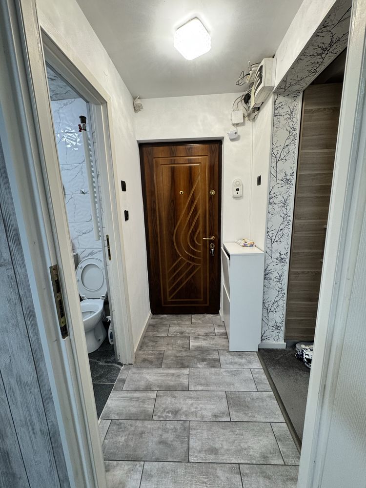 Apartament 2 camere decomandat, complet mobilat - Zona Vest