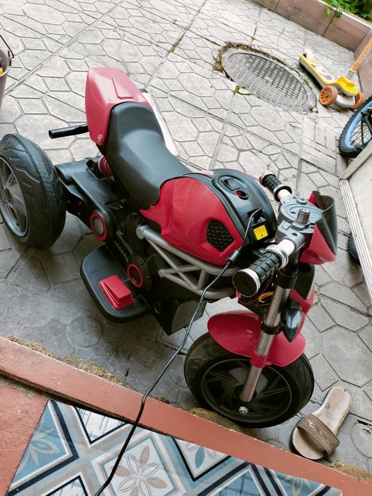 Продам электромобиль