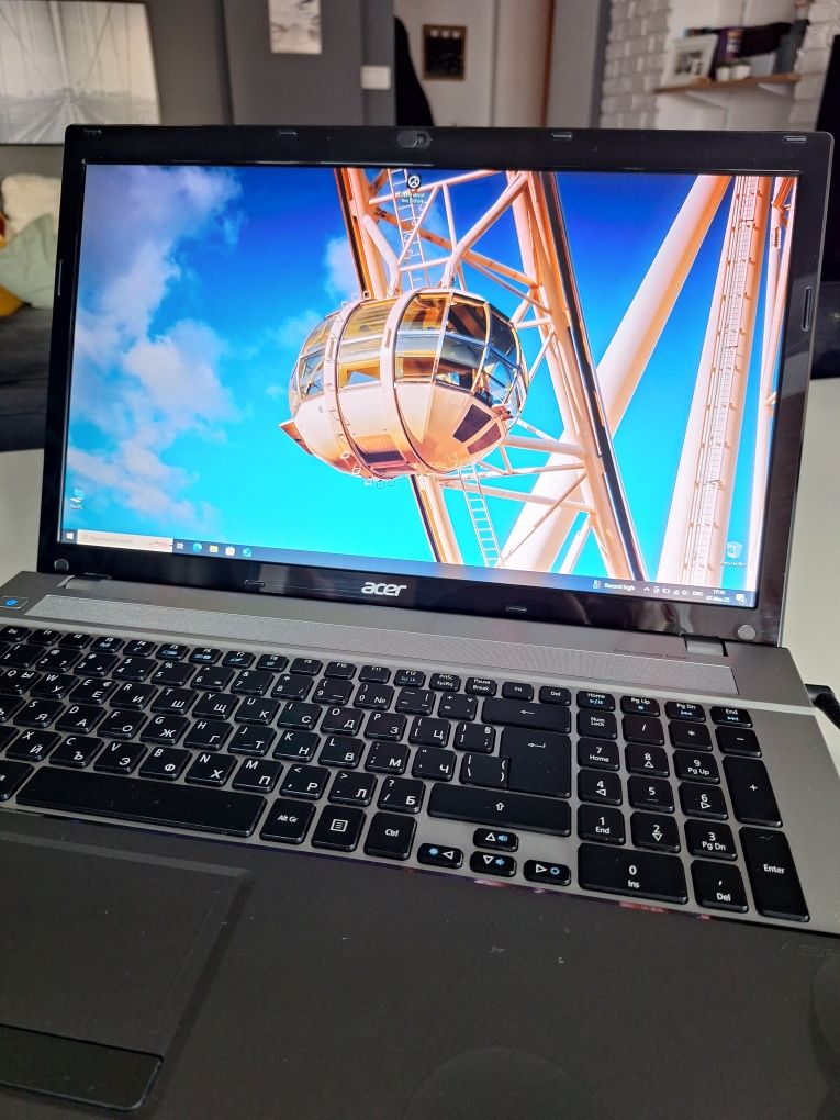 Лаптоп Acer Aspire V3-771G -- 17,3 инча