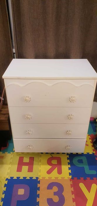 Бебешка детска кошара с люлеещ механизъм легло скрин и два матрака