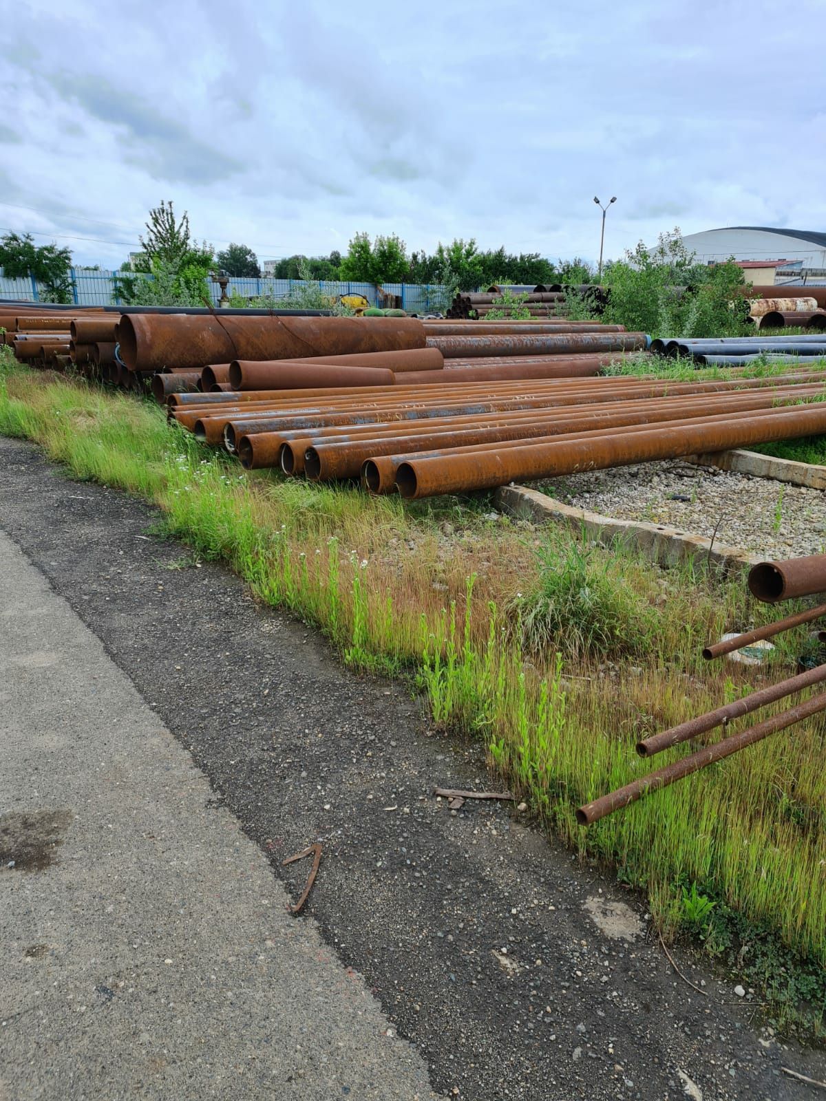 Vand teava metalica subtraversări