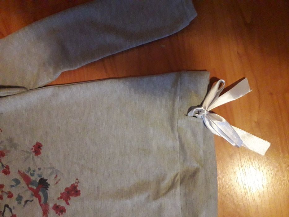 Bluză fete nouă, gri