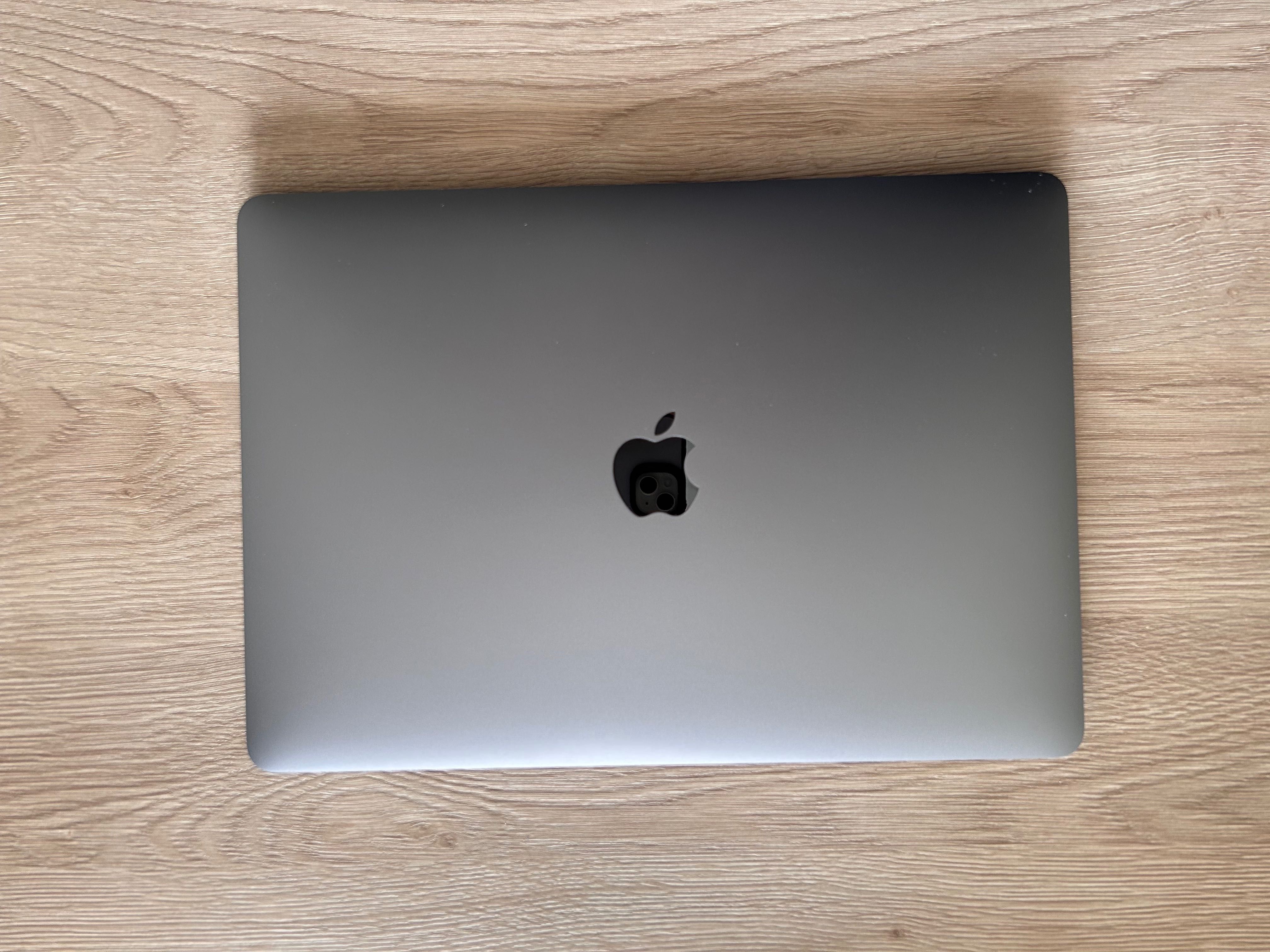 Macbook Pro 128gb 13-inch A1708