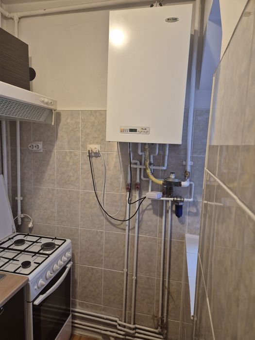 Închiriez garsonieră