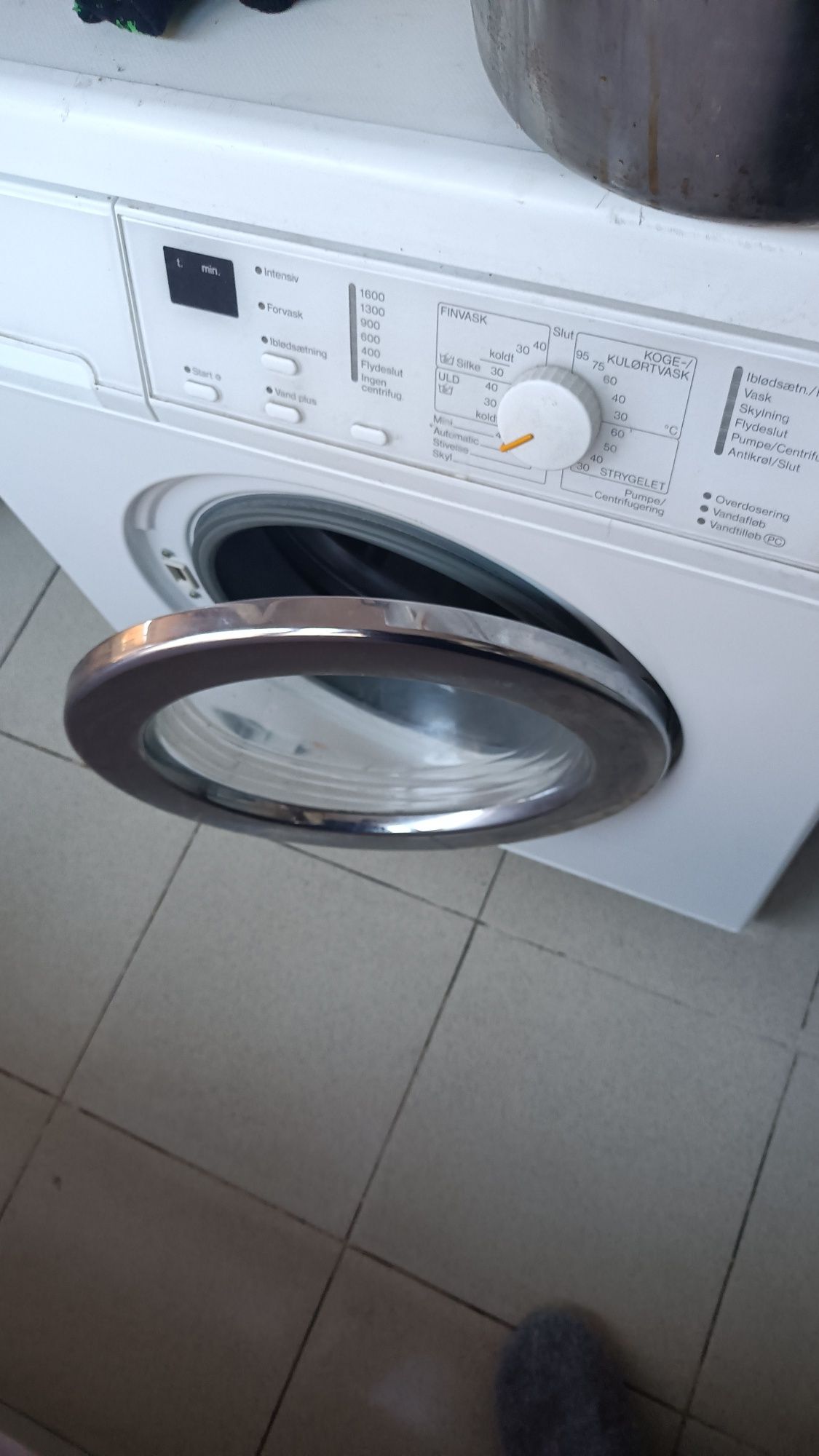 Пералня Миеле работеща