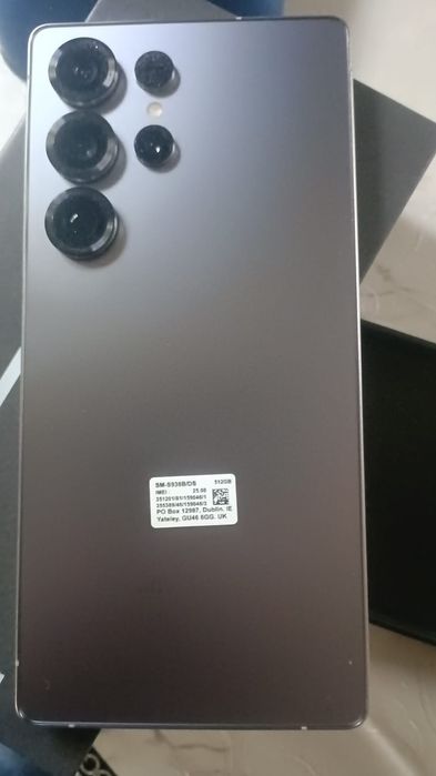 Vând samsung s25 ultra