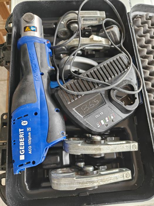 Geberit aco 103 plus 1 presa sertizare cu bacuri 15-22-28-35